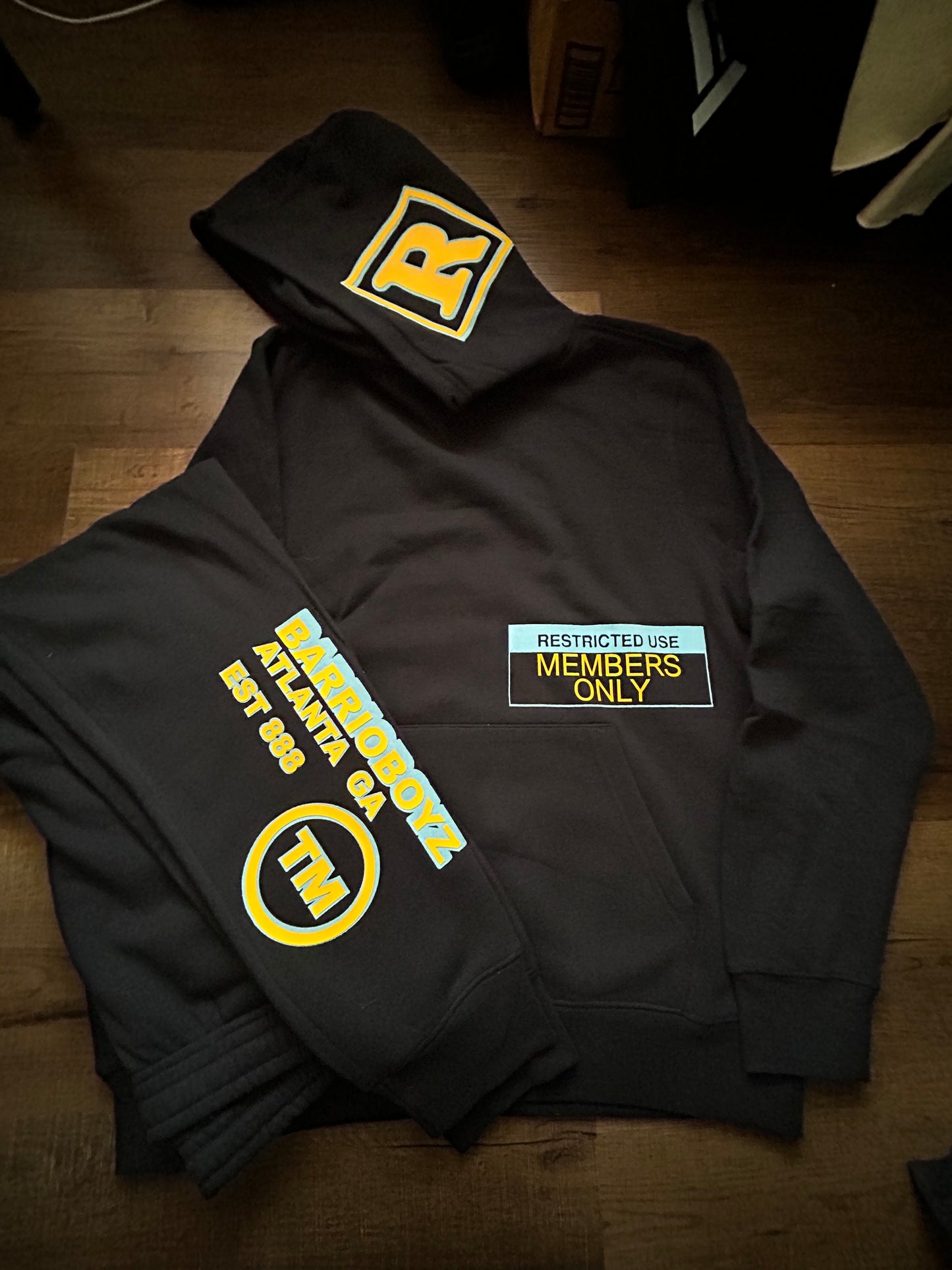 BARRIO BOYZ ® "? " SET